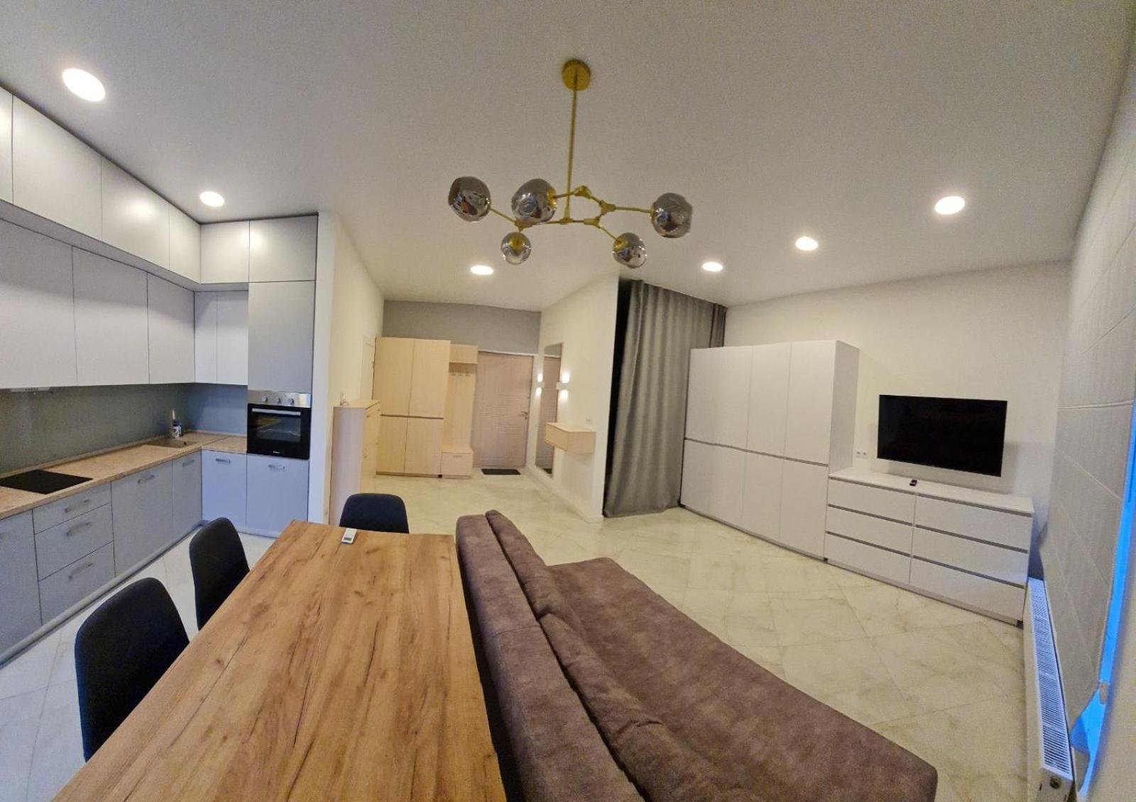 Apartplus - Затишні Апартаменти Dnipro Bagian luar foto