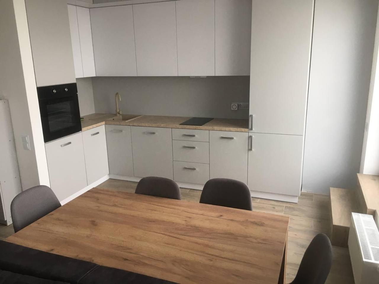 Apartplus - Затишні Апартаменти Dnipro Bagian luar foto